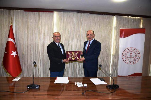 Daha Nitelikli Hizmet İçin Hayat Boyu Öğrenme Masaya Yatırıldı