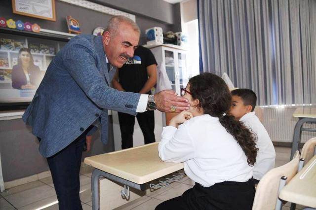 Karesi'de Eğitime Yakından İlgi: İl Müdüründen Okul Ziyaretleri