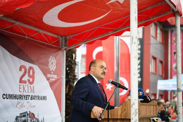 Balıkesir’de Cumhuriyetimizin 102. Yılı: Coşku, Gurur ve Birlik İçinde Kutlandı