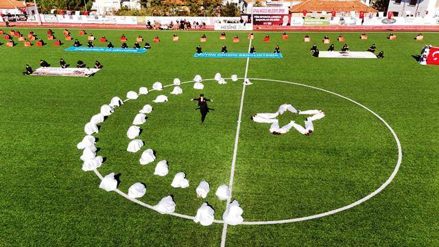 Cumhuriyet’in Aydınlık Yüzü Ayvalık’ta Coşkuyla Kutlandı