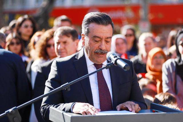 Cumhuriyetimizin 102. Yılı Burhaniye'de Coşkuyla Kutlandı