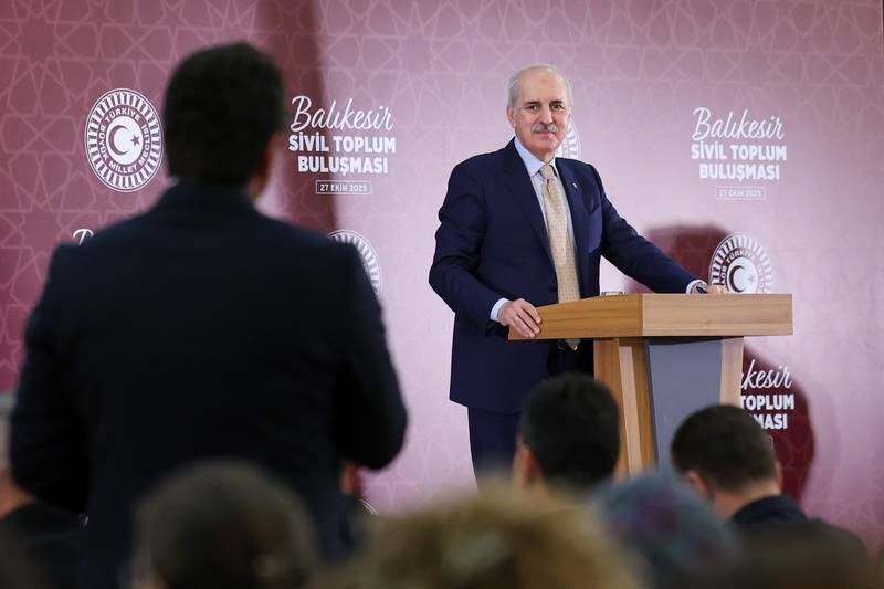 Kurtulmuş, ana dilin siyasal ayrışma bahanesi olarak kullanılamayacağını vurgulayardı.