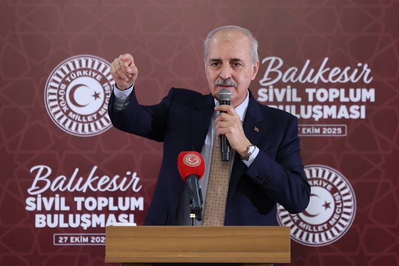Kurtulmuş, ana dilin siyasal ayrışma bahanesi olarak kullanılamayacağını vurgulayardı.