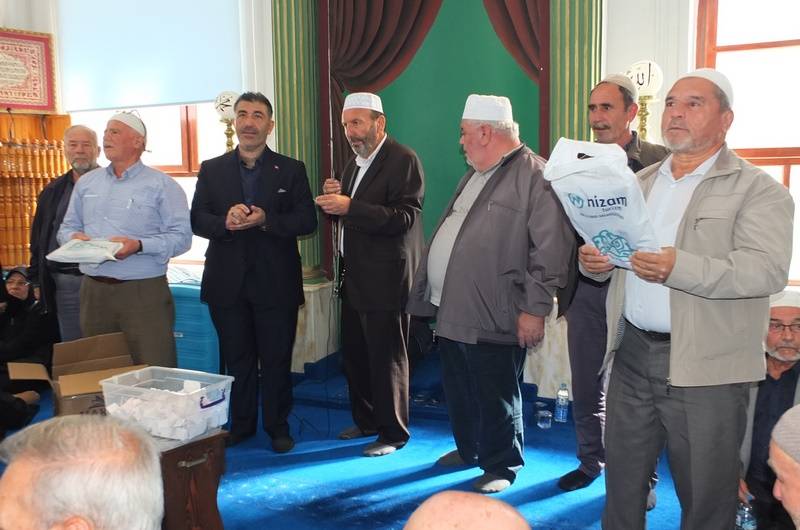 Burhaniye'de Umre hayrı yoğun ilgi gördü