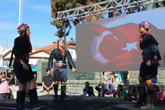 20. Ayvalık Uluslararası Zeytin Hasat ve Turizm Festivali başladı