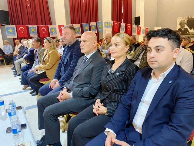 Ayvalık İyi Parti’de Gülten Sütçüoğlu Güven Tazeledi
