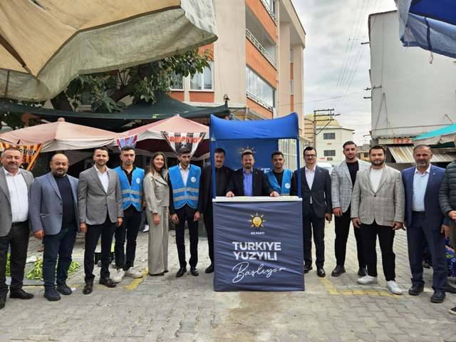 AK Parti İl Başkanı Mehmet Aydemir Edremit’i de gönülleri de fethetti