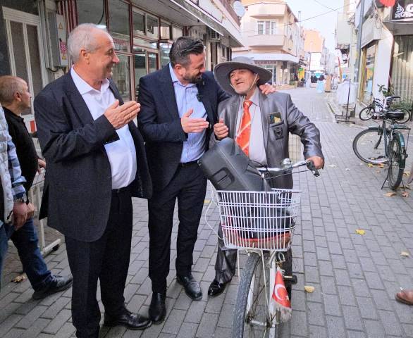 AK Parti İl Başkanı Mehmet Aydemir Gönen’e Nefes Olacak Gençlik Merkezi Proje Alanını İnceledi