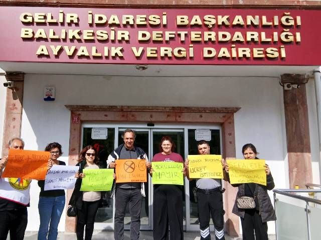 Grevli Toplu Sözleşmeli Sendikal Hak İstiyorlar