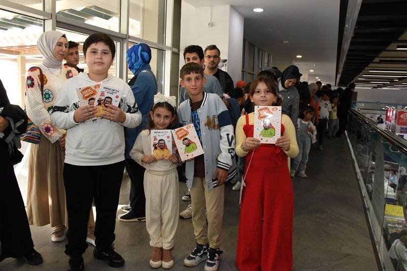 Balıkesir Kitap Fuarı’nda izdiham yaşandı