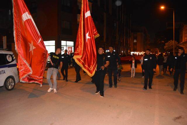 Gömeç’te Cumhuriyet İçin Fener Alayı