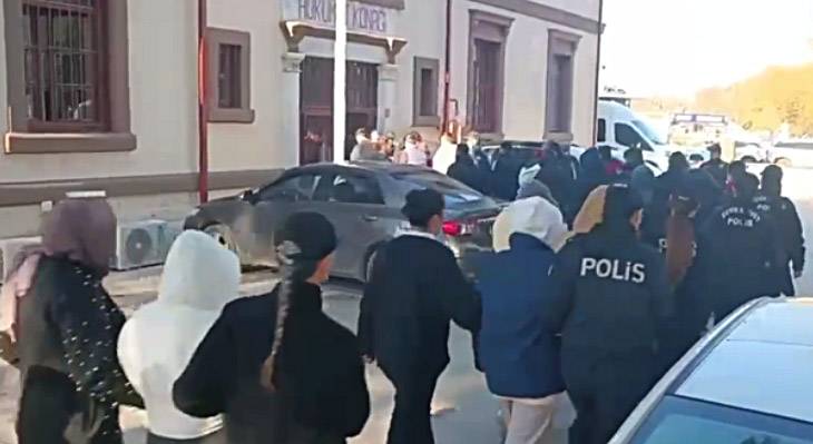 Balıkesir'de polisten sanal dolandırıcılara  büyük darbe