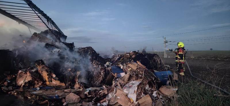 Ateş Savaşçıları Dorse Yangınına Böyle Koştu