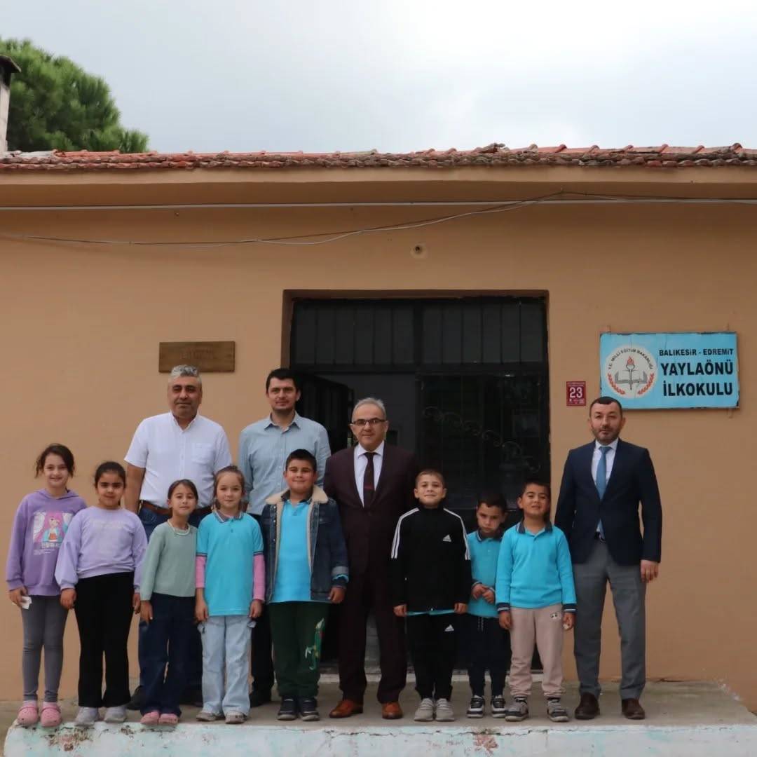 İlçe Milli Eğitim Müdürü Esmen, kırsalda okulları gezdi