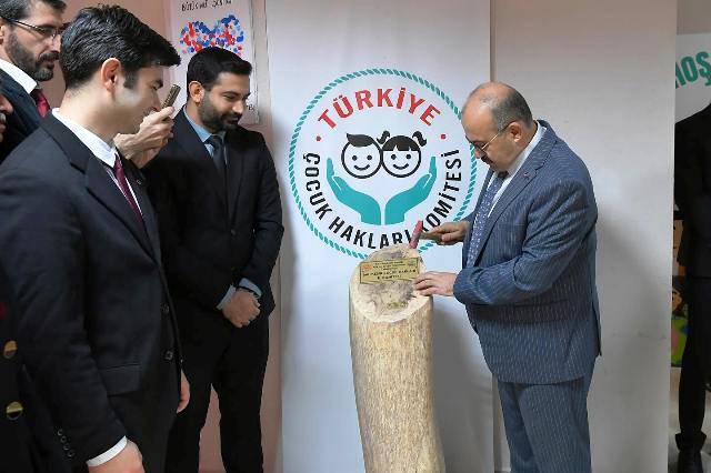 Vali İsmail Ustaoğlu, Dünya Çocuk Hakları Komite Odası Açılışına Katıldı