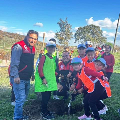 Sevdamız Yeşil Vatan: Kobaklar’da Ağaç Dikim Etkinliği Gerçekleştirildi