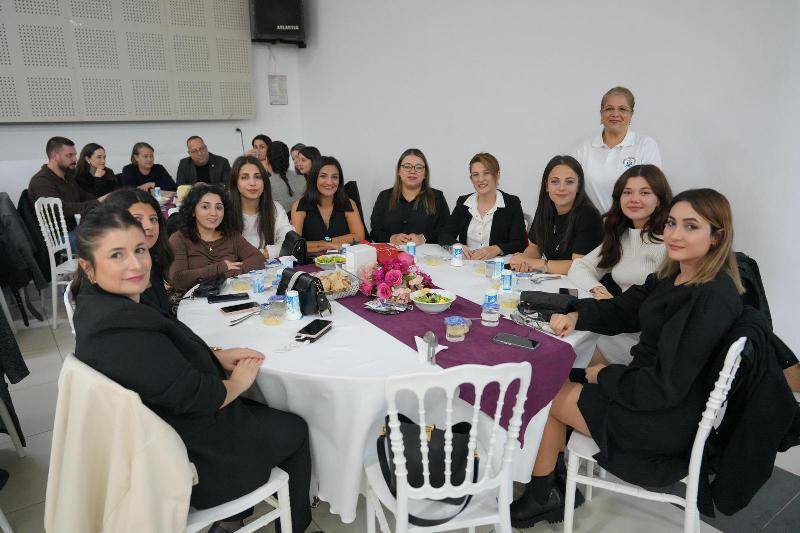 Burhaniye Belediyesi'nden Öğretmenler Günü Yemeği