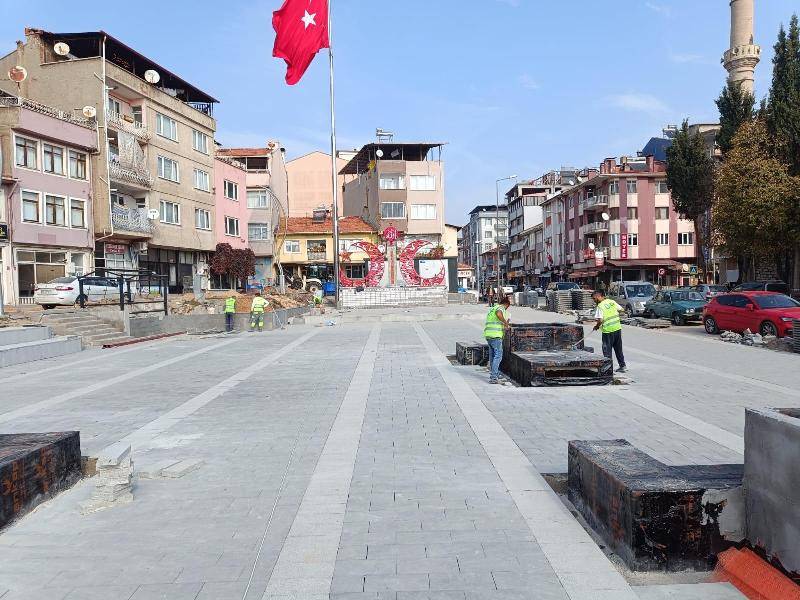 Büyükşehir ile Dursunbey’in çehresi güzelleşiyor