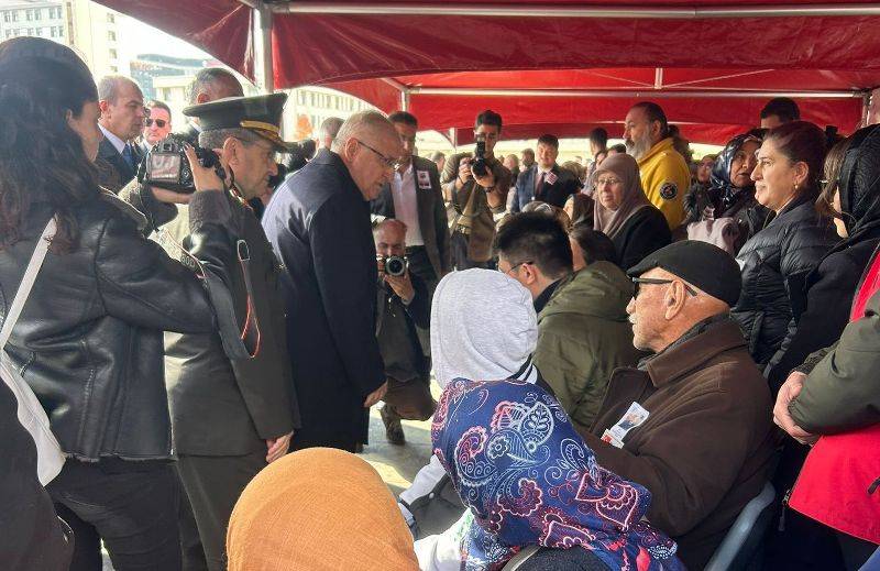 20 vatan evladına son görev... Balıkesir şehidini kalbine gömdü