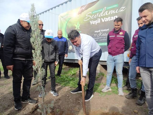 Millî Ağaçlandırma Günü Etkinlikleri Kapsamında Havran’da Fidanlar Toprakla Buluştu