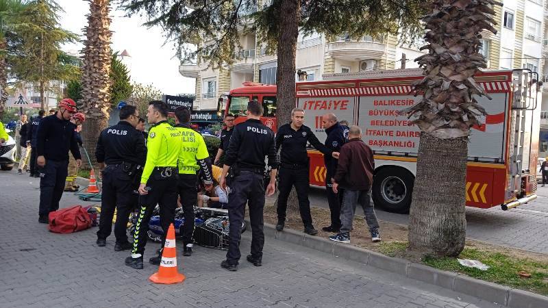 Edremit'te motosiklet kazası: Yaralı sürücü kurtarıldı