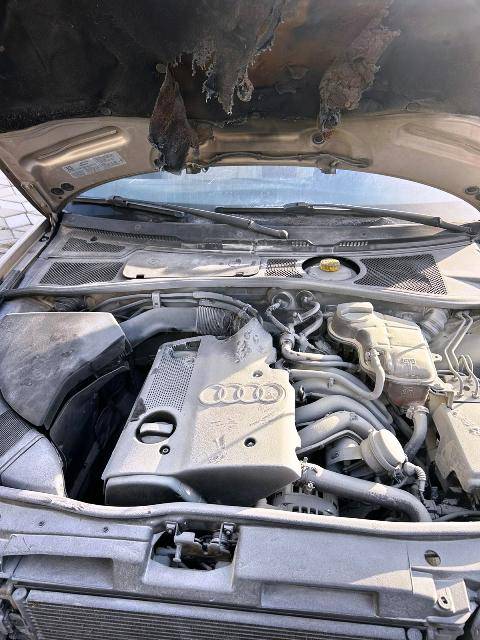 Burhaniye’de bir araç yandı