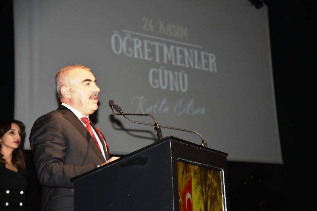 Balıkesir’de 24 Kasım Öğretmenler Günü Coşkuyla Kutlandı