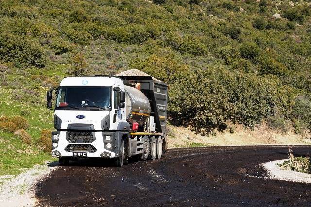 Büyükşehir ile yollar mevsim şartlarına hazırlanıyor