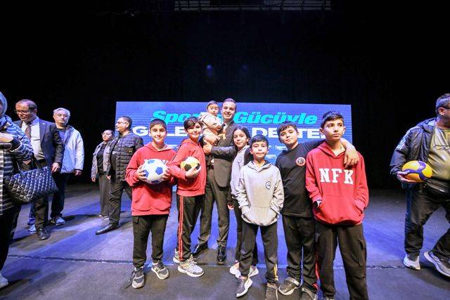 Başkan Ahmet Akın: “ *Balıkesir’imizi hep birlikte sporun merkezi yapacağız”