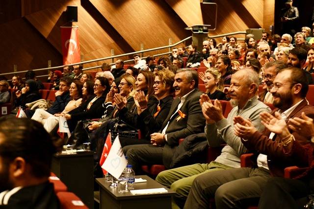 Balıkesir  “Şiddete Geçit Yok” dedi