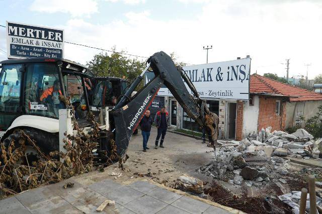 Burhaniye’de Çalışmalar Son Sürat Devam Ediyor