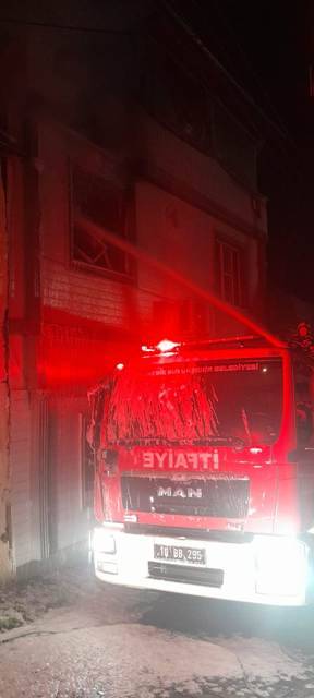 Edremit’te ev yangını