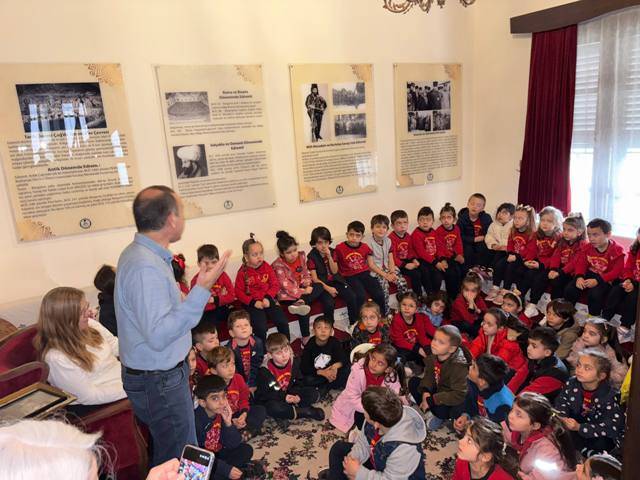 Edremit Belediyesi Atatürk Kültür Evi’ne ziyaretçi akını