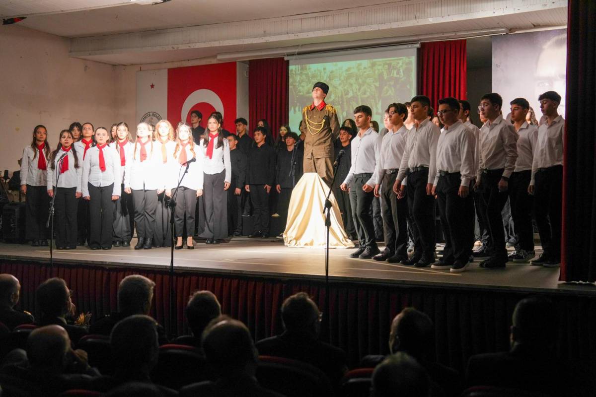 Burhaniye'de Ata'ya özel anma programı