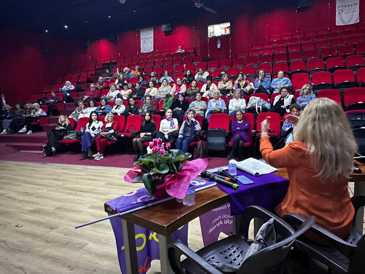 Ayvalık’ta, Kadına Yönelik Şiddete Karşı Mücadele Vurgusu