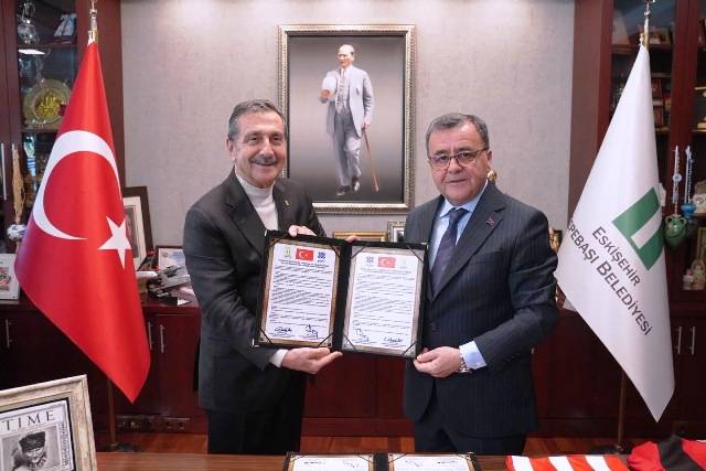 Altıeylül Ve Tepebaşı Kardeş Şehir Oldu