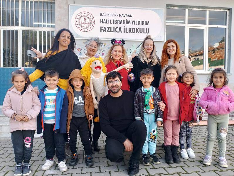 Elif Yaşa Anlatılmaz Beraber Yaşanılır