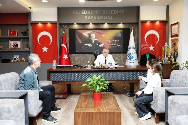 “Başkan Ertaş, Miniklerin Kan Bağışı Davetini Kabul Etti”