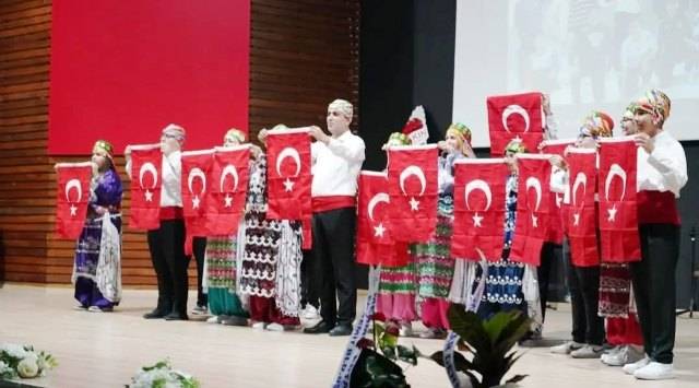 Edremit’te “Sosyal Etkinlikler Gecesi” Yoğun Katılımla Gerçekleşti