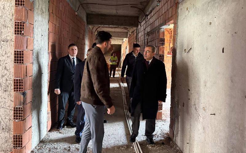 İl Müftüsü Yaşar, Altıeylül’de kurs inşaatında incelemede bulundu