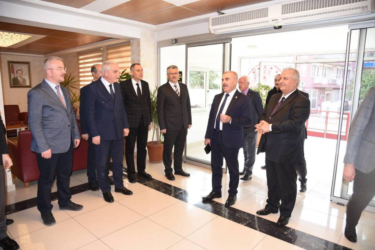 Balıkesir İl Milli Eğitim Müdürlüğü’ne atanan Selahattin Kal, görevine  başladı