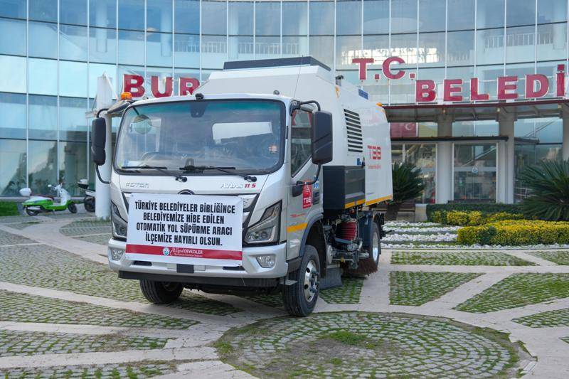 Burhaniye Belediyesi Araç Filosunu Güçlendiriyor