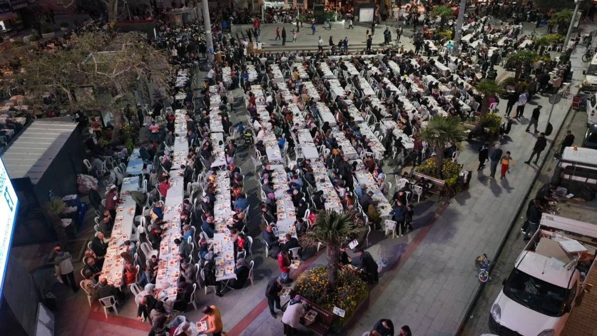 Burhaniye’de 2025 Dolu Dolu Geçti