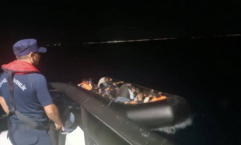 Ayvalık’ta 23 Düzensiz Göçmen Yakalandı