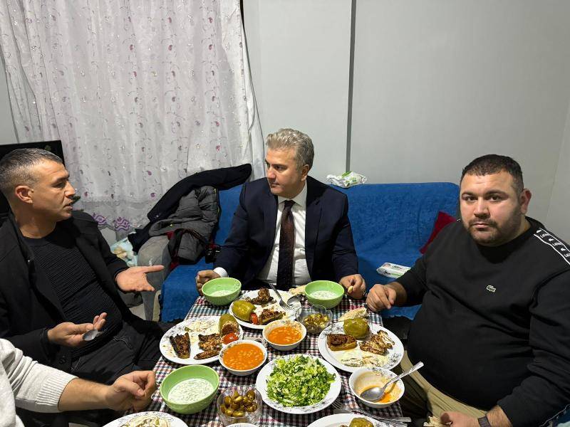 AK Parti Milletvekili Canbey, Macarlar Mahallesi'nde aile yemeğine misafir oldu