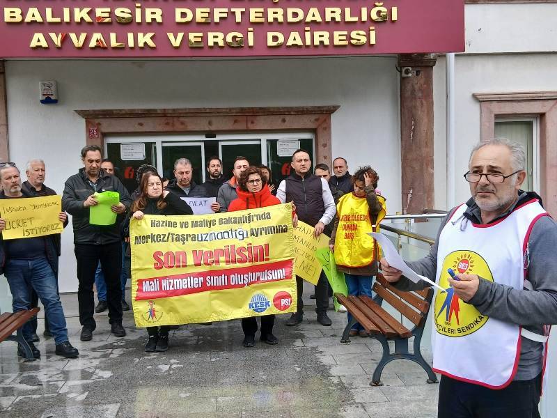 Memurlar yoksulluk sınırı üzerinde ücret istiyor