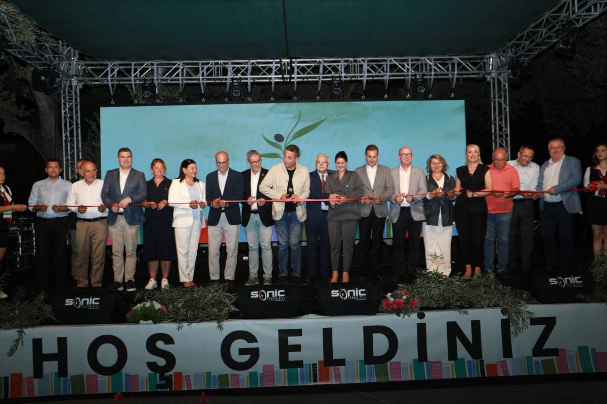 Burhaniye’de 2025 Dolu Dolu Geçti