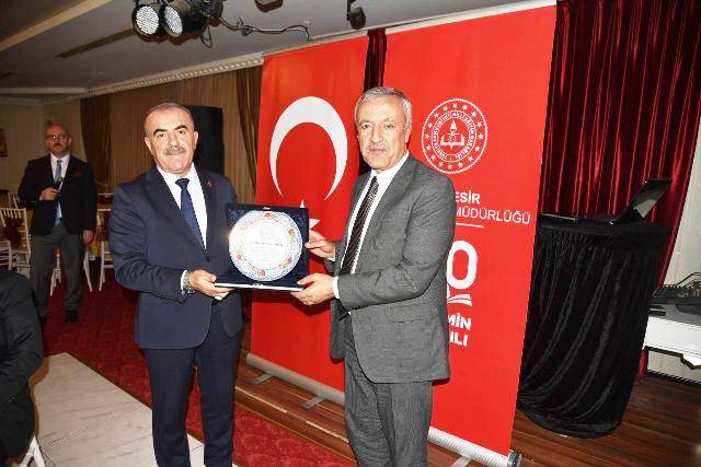 Balıkesir Eğitimi, Veda Yemeğinde Buluştu