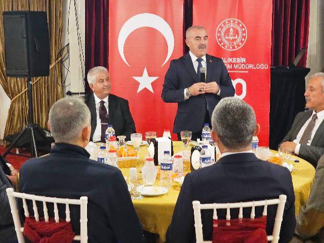 Balıkesir Eğitimi, Veda Yemeğinde Buluştu