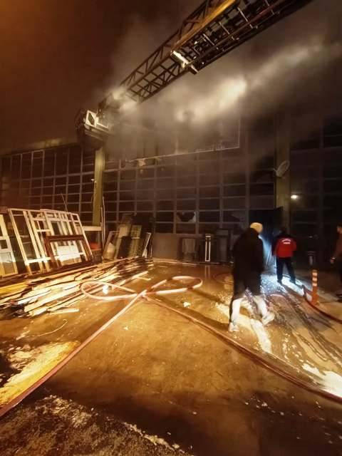 Gönen sanayi sitesinde korkunç yangın